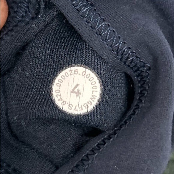 Lululemon Navy Wunder Train High-Rise Crop Leggings xs small Size 4 EUC - Picture 4 of 4